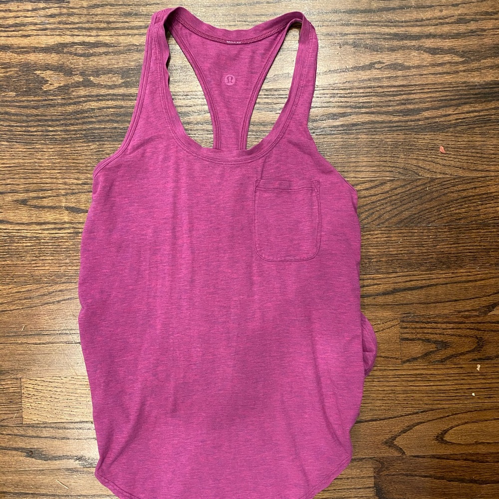 Lululemon tank with front pocket